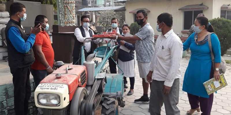 तीन वटा सहकारीलाई कृषि सामाग्री